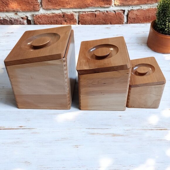 MCM Vintage Set of 3 Hand-Painted Wooden Nesting Canisters – Made in Jap… - Picture 5 of 13
